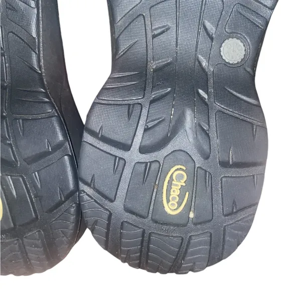 Chacos z2 strappy sandals size 7 - Image 3