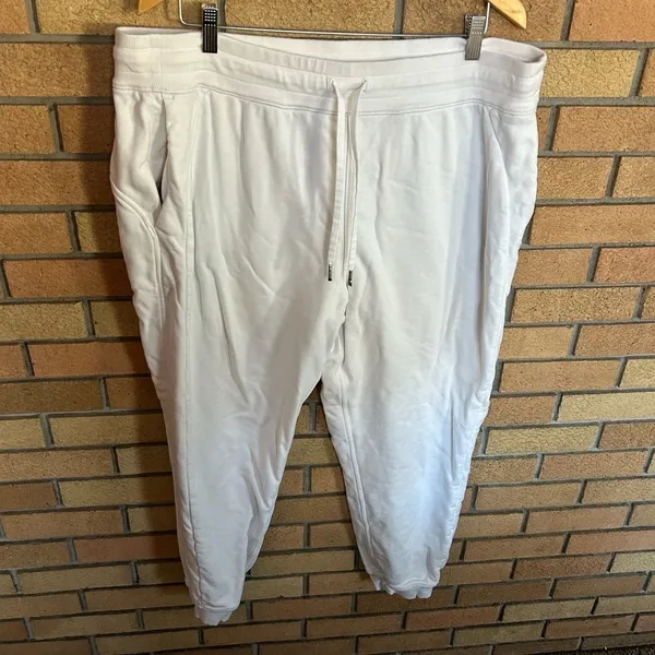 Lululemon Scuba High-Rise French Terry Jogger White Sweatpants Women’s Size 18 - Image 3