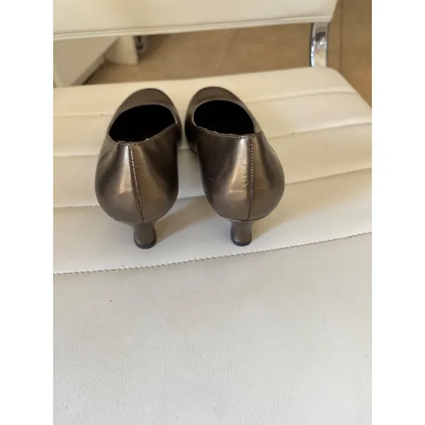 Array Bronze Metallic Leather‎ Kitten Heel Pumps Round Toe Shoes 9M 180379 - Image 4