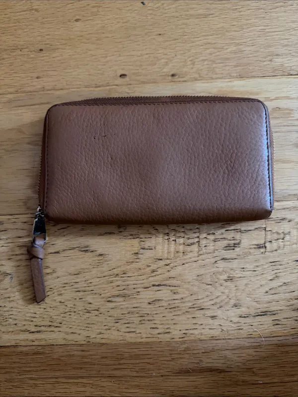 TORY BURCH -  Brown Leather Zip Wallet - Image 3
