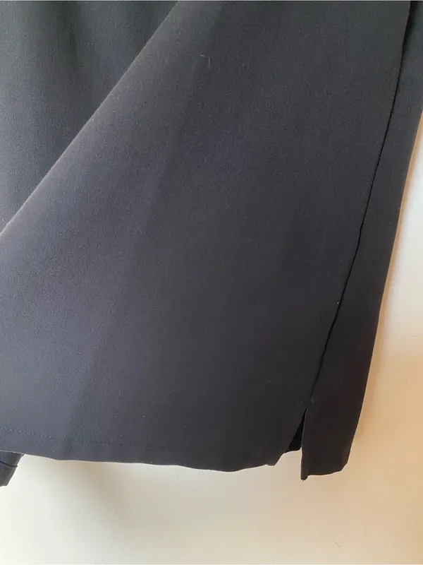 FIGS Catarina One Pocket V-Neck Scrub Top Black Sz Large - Image 8