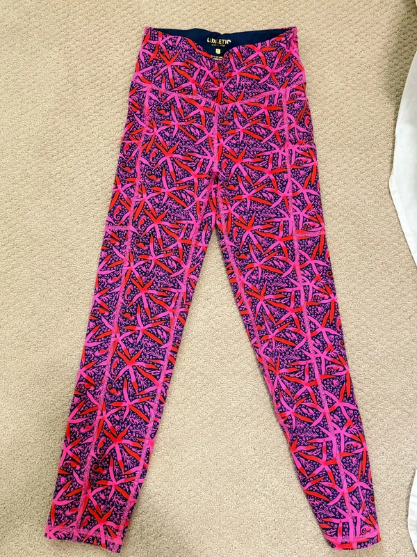 Lilly Pulitzer Luxletic Weekender High Rise Leggings Passion Fruit Pink Star - Image 5