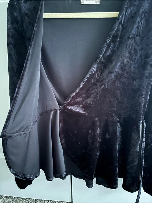 Velvet Wrap Tie Blouse - Black🖤 - Image 5
