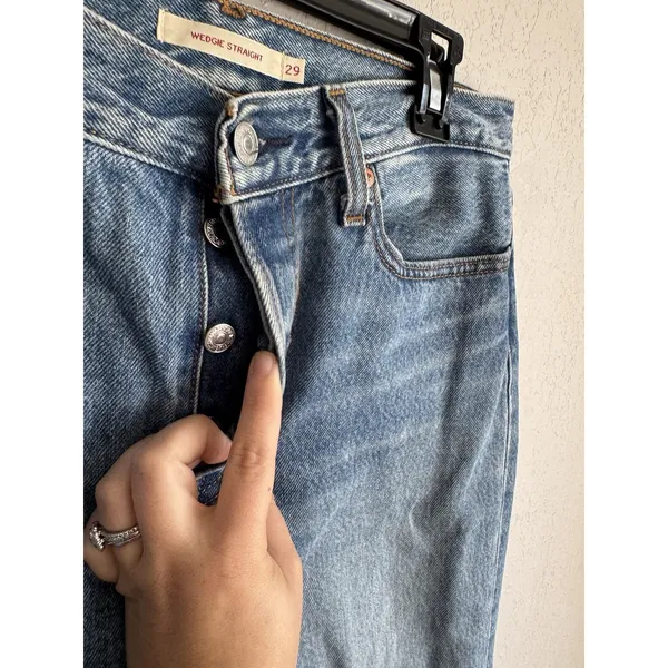 Levi’s Premium Mid Wash Blue Denim Wedgie Straight Leg Jeans Women 29 Distressed - Image 3