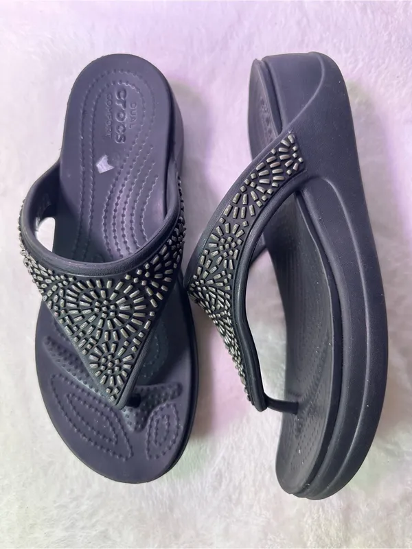 CROCS Women's Black Embellished Wedge Thong Sandals - Image 6