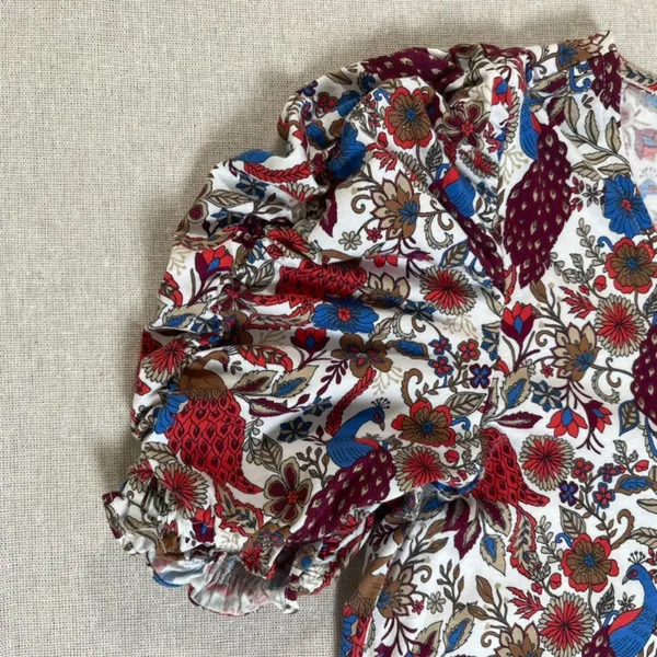 Loft | Peacock Print Puff Sleeve Top | Small - Image 5