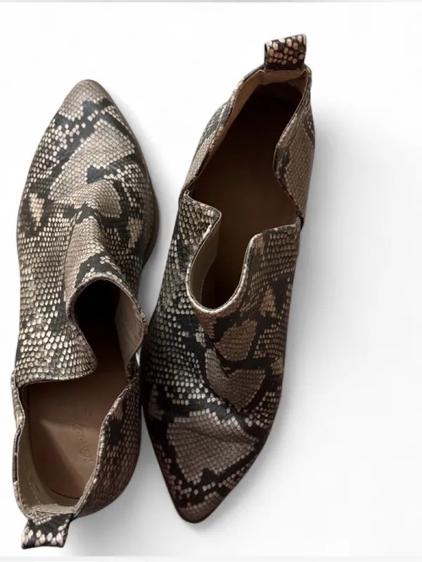 Universal Thread Snake-Print Ankle Booties in Black and Cream - Image 2