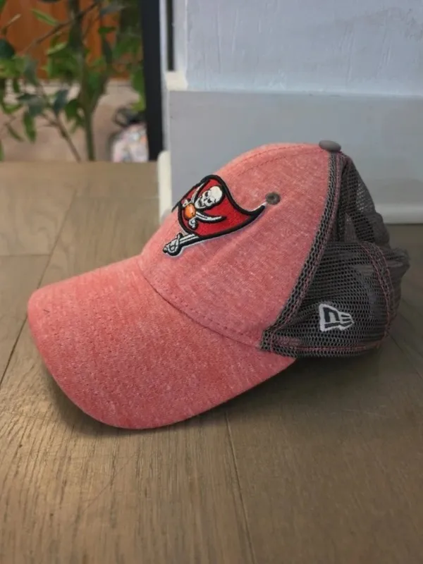 Tampa Bay buccaneers football NFL snap back baseball cap womens - Image 2