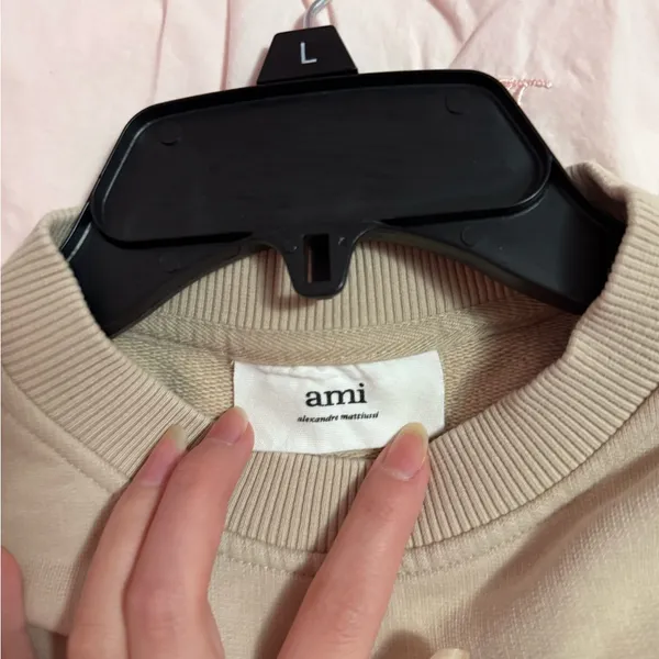 AMI Mattiussi Ami de Coeur Classic Fit Crewneck - Image 4