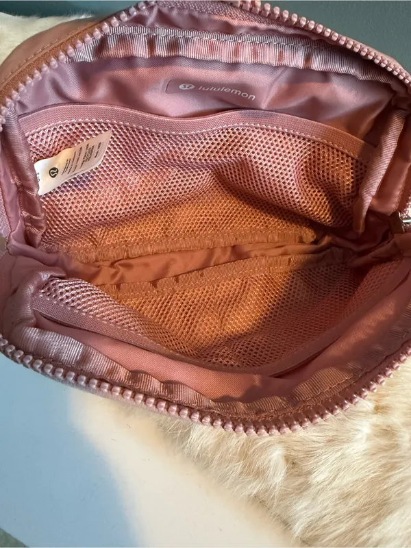 Lululemon Everywhere Pink Nylon Belt Bag - Image 7