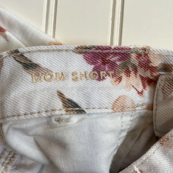American Eagle floral mom shorts - Image 4