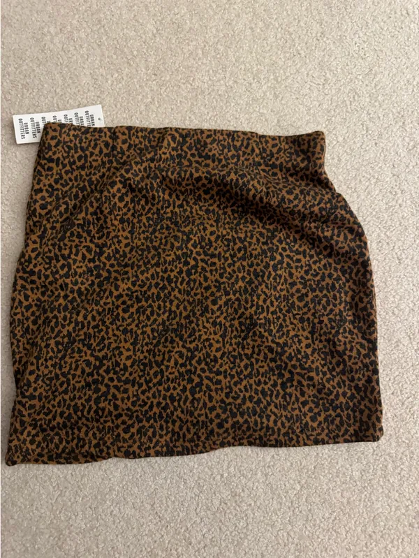 Urban Outfitters Animal Print Skirt Small - Image 2