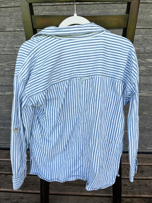 American Eagle Outfitters Buttoned Cardigan - Image 3