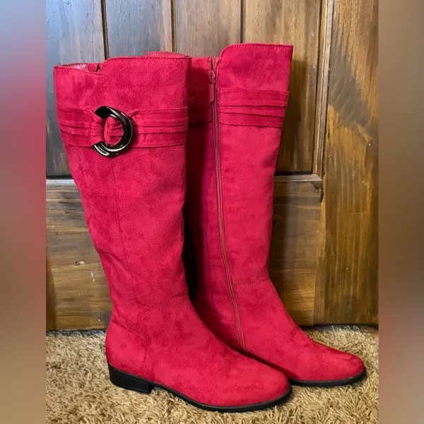 Red Suede Knee - Image 3