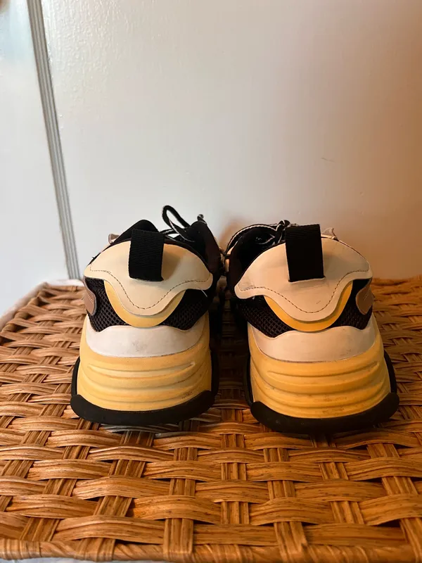 Steve Madden Sneakers - Image 5