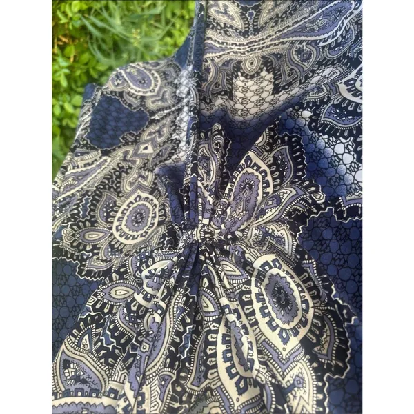 Daisy Fuentes Navy and White Paisley Knot Front Camisole - Image 3