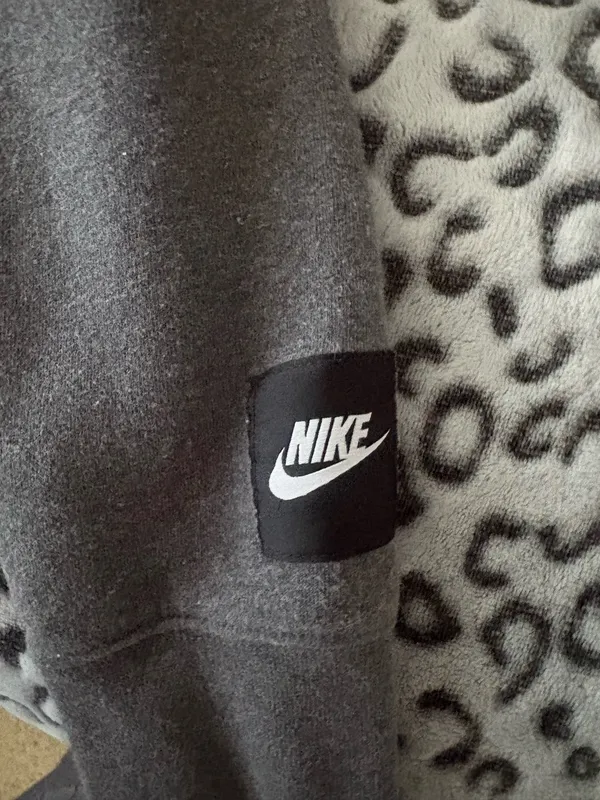 Nike Hoodie - Image 3