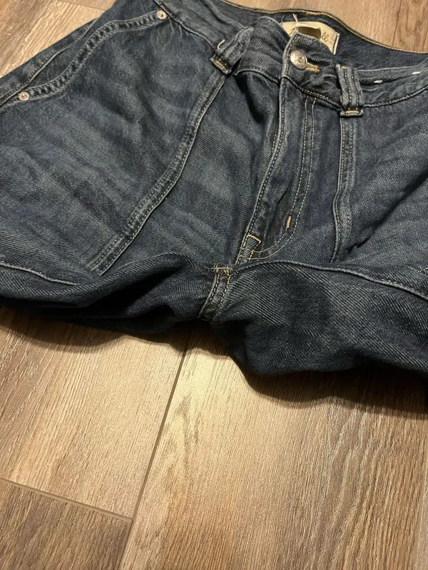 Madewell Superwide-Leg Jeans in Elinwood Wash - Image 3