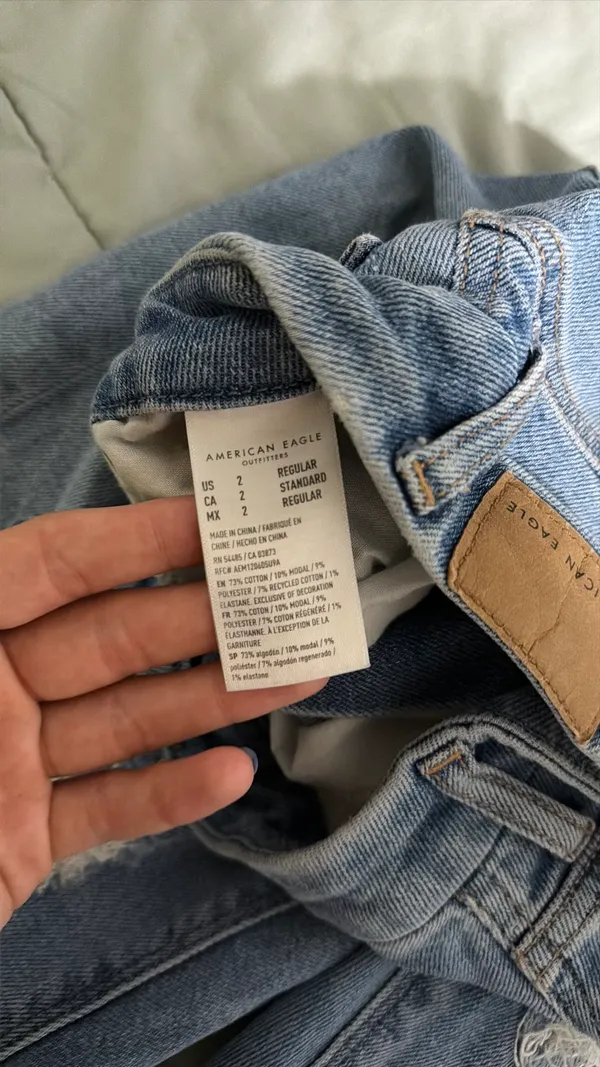 American Eagle Stretch Jeans - Image 4