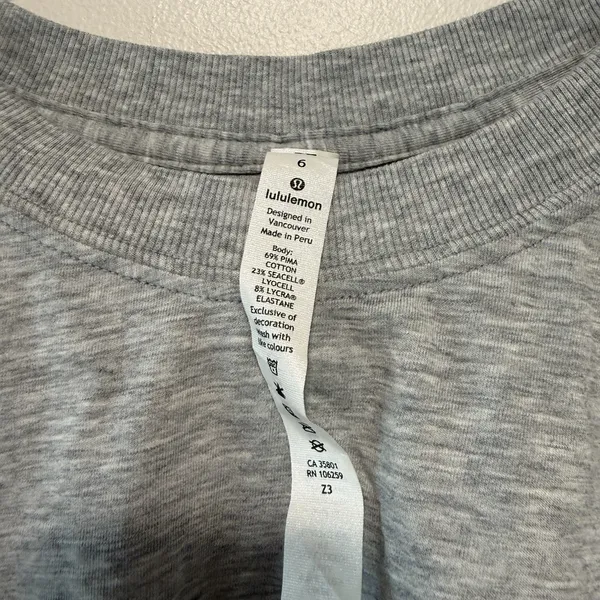 Lululemon All Yours Boyfriend Ultra Crop Heathered Core Light Grey Size 6 - Image 5