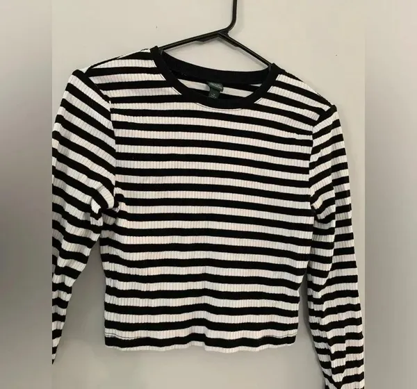 Wild Fable Stripe Crop Top Long Sleeve White Black Shirt Size M - Image 2