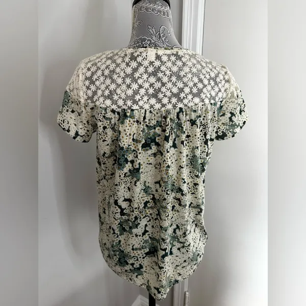 LC Lauren Conrad Top with Daisy White Lace Yoke. Mini Floral Print. Soft, Flowy. - Image 2