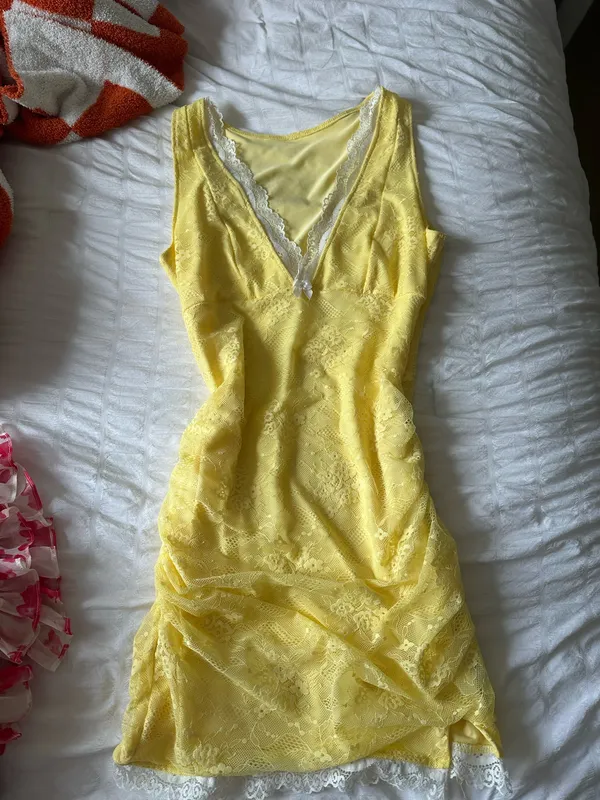 Yellow Lace Dress Size M - Image 3