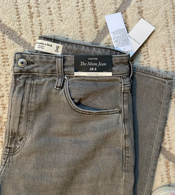 Abercrombie Jeans - Image 3