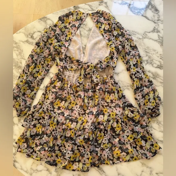 NWT Vici Floral Tiered Ruffle Mini Dress M –Nordstrom Sold Out Black Pink Yellow - Image 3