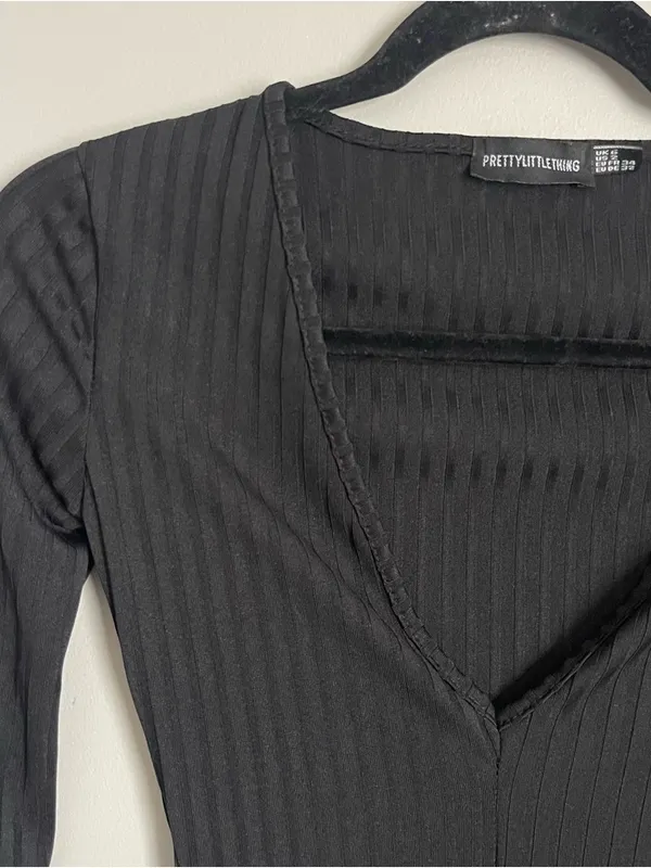 PRETTYLITTLETHING | Black Long Sleeve Striped V-Neck Mini Dress Sz 2 - Image 3