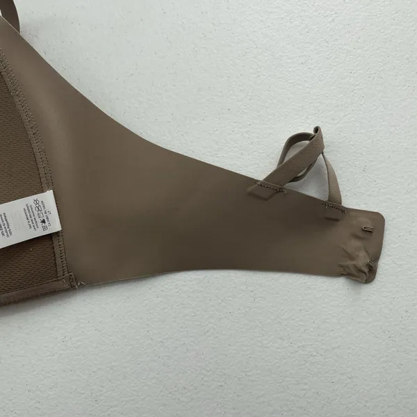 Lululemon Size 32C Bra Take Shape Molded Wireless Uplift Shape Soft Sand Beige - Image 11