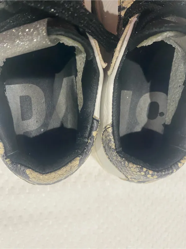 P448 Black and Cream Snake-Print Low Top Sneakers - Image 5