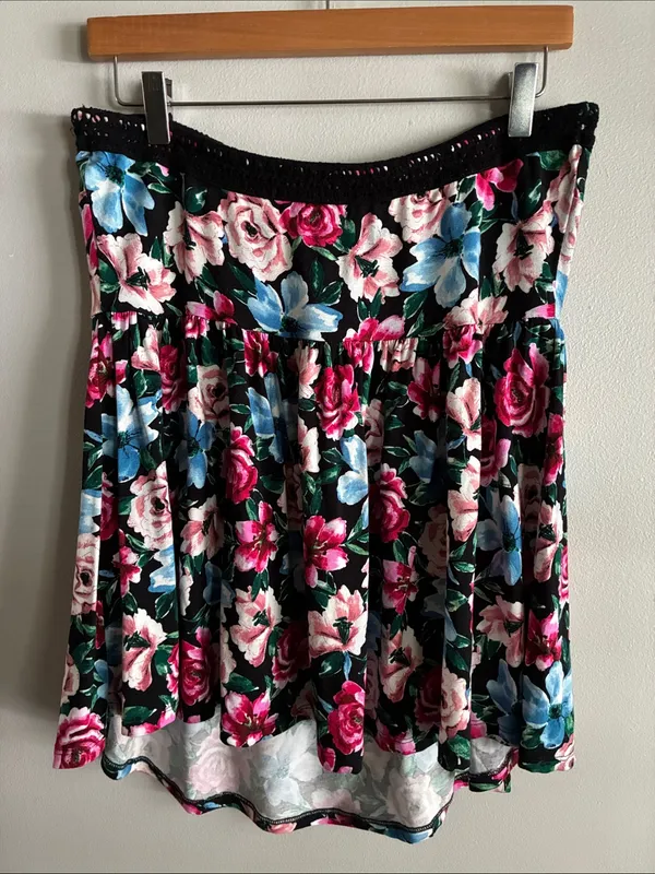 Torrid Super Soft Floral Strapless Babydoll Top Size 14/16 Black Pink - Image 6