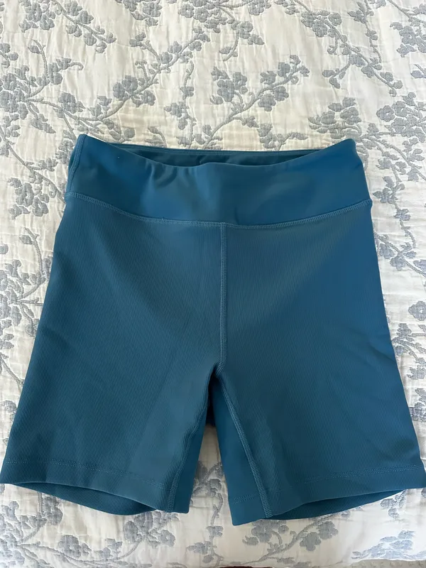 L Space active biker shorts small  - Image 4