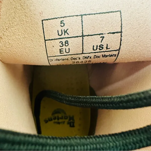 Dr. Martens New  1460 w leather Boots - Image 5