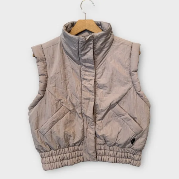 NEW Free People FP Movement Scrunch Time Puffer Vest Size XS - Image 5