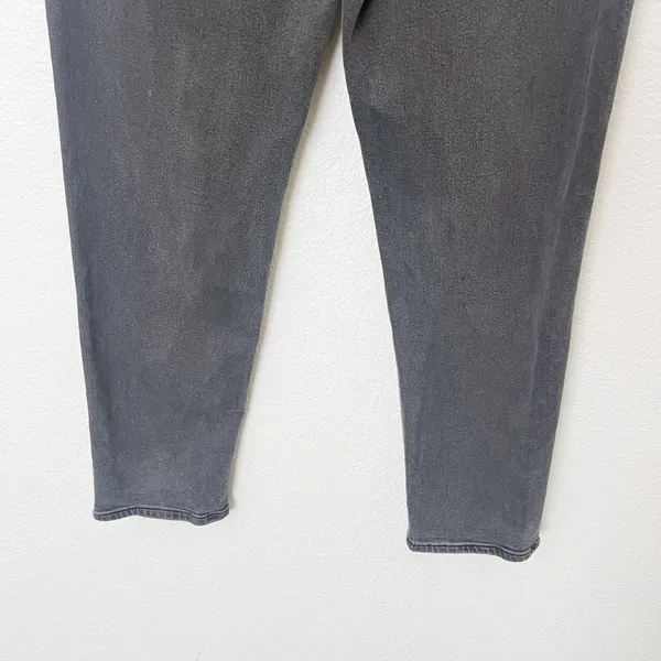 [American Eagle Outfitters] Washed Black High Rise Tapered Stretch Mom Jeans 6 - Image 5