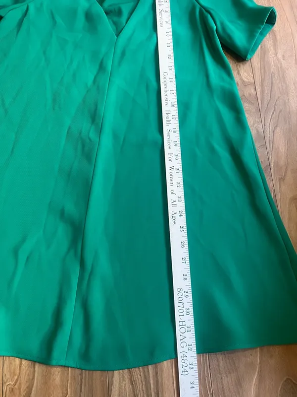 Zara Emerald Green V-Neck Midi Dress with Puff Sleeves - Image 9