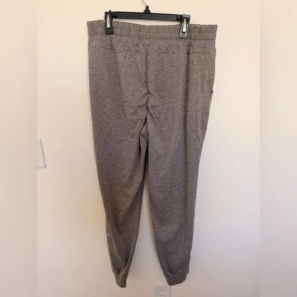 NWT Halara High Waisted Ruched Yoga Joggers Large - Image 5