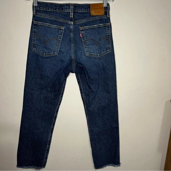 Levi’s Premium Wedgie‎ Straight Button Fly High Rise Raw Hem Crop Denim Jeans - Image 10