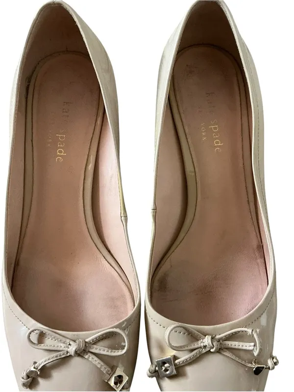 Kate spade Bev Bow pumps nude patent leather block mid heel size 7.5 - Image 5
