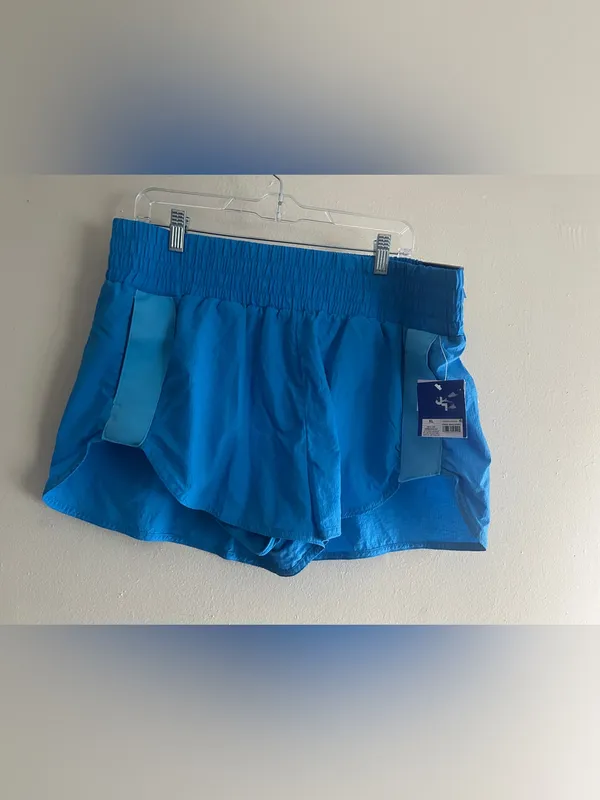 Women’s High Rise Athletic Shorts XL - Image 2