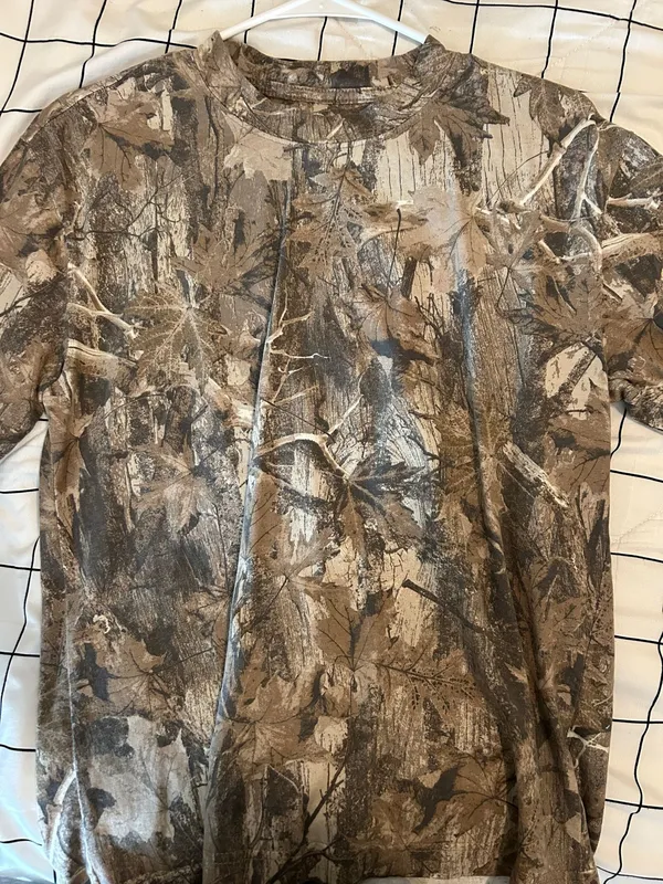 Hollister camo tee - Image 2