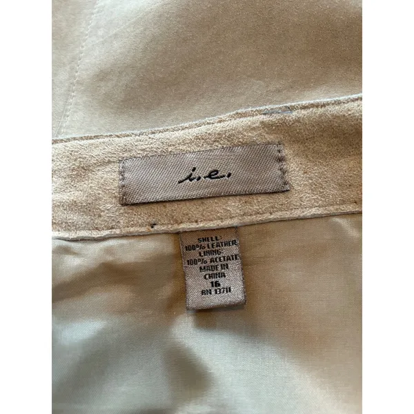 i.e. Tan Suede Leather Mini Skirt A-Line Beige Size 16 Vintage Style - Image 4