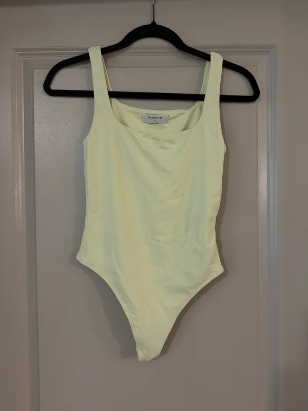 Aritzia Soft Green Original Contour Pursue Squareneck Bodysuit - Image 2