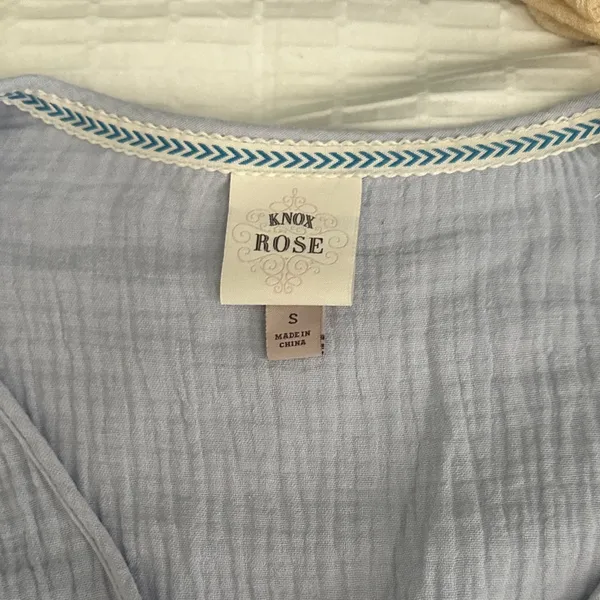 Knox Rose Light Blue V-Neck Top - Image 3