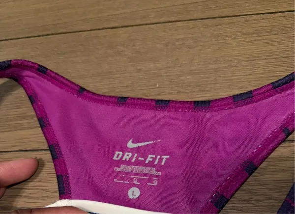 Nike Bathing Top Sz L! No :( - Image 2