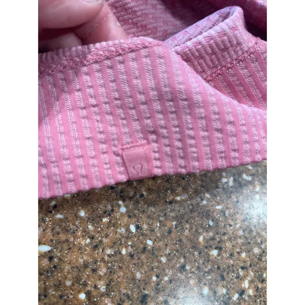 Lululemon Rest Less Cropped Half-Zip in the color Grid Warp Pink Blossom size 8 - Image 5