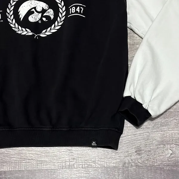GDS University Iowa Hawkeyes Sweatshirt Womens M Black White Cotton Distressed - Image 2