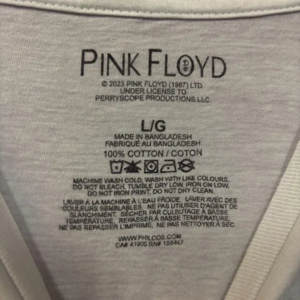 Pink Floyd Dark Side of the Moon album T-shirt size large - Image 4